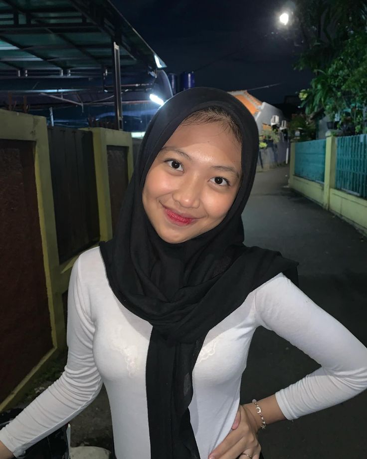 10 Trending Viral Indonesia Video Wiwik Viral Smp 2025 Anjay Hijab Kebaya