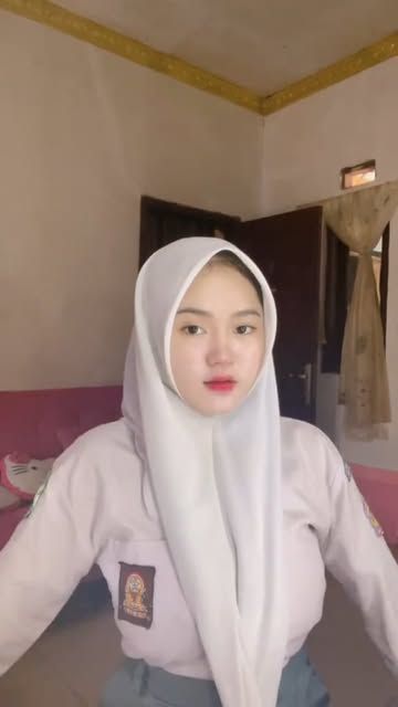 Terbaru Viral Hijab Video ABG SMA Indo Aqilla Kacamata Pink Atas Bawah Imut Tutorial Wiwik Top 10 Trending Global Indonesia 2025